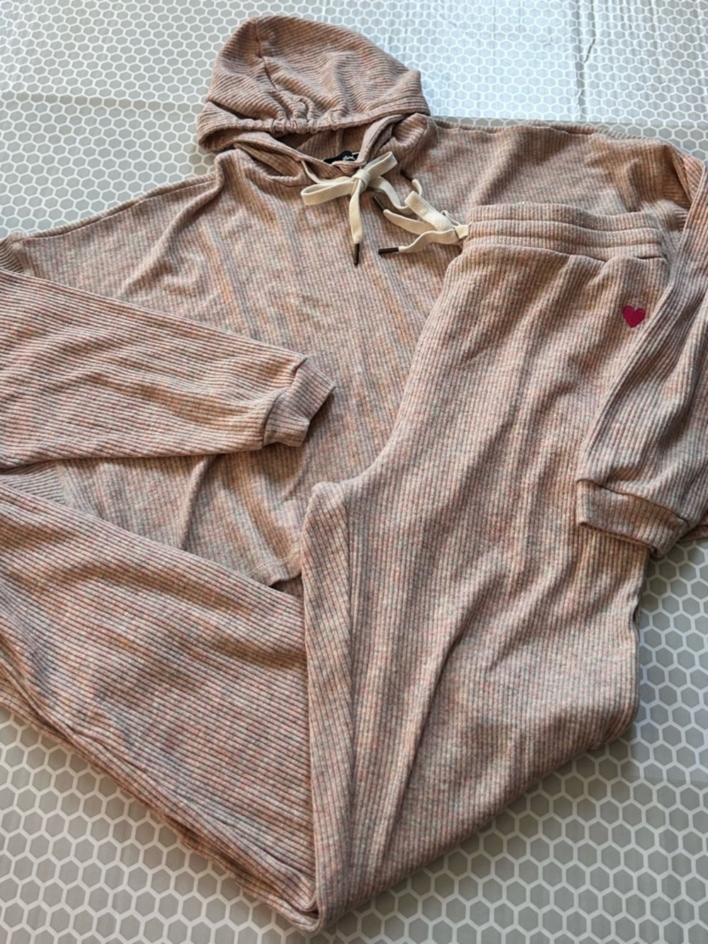 Lea & Viola Speckled Heathered Pink Ribbed Lounge Set w Cropped Hoodie. Size M